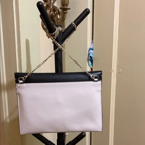 Guess crossbody bags BOGO - Picture 4 of 10